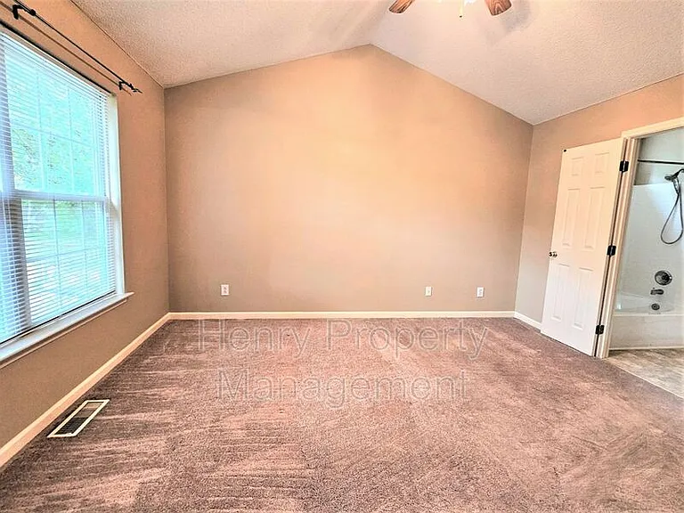 109 Gremar Dr — Photo 9