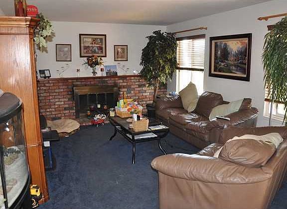 2nd image of 251 E Millan St