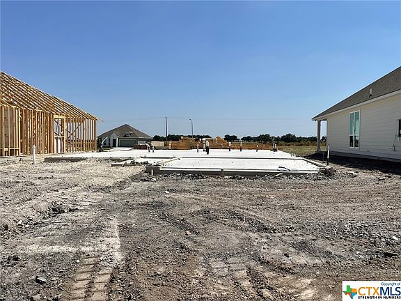 2nd image of 619 Pipe Creek Dr