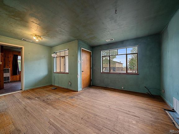 4th image of 2240 W Virginia Avenue