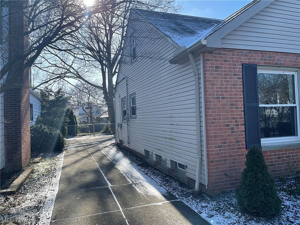 18971 Coffinberry Blvd, Fairview Park, OH 44126 Zillow