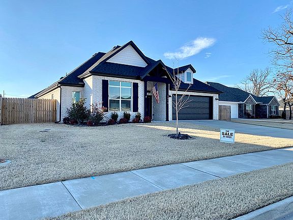 Beautiful blk/white exterior