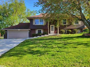 705 Newcastle Rd, Marshalltown, IA 50158