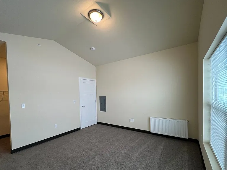 717 Meridian Dr — Photo 4