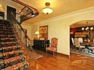 428 W 56th St, Kansas City, MO 64113