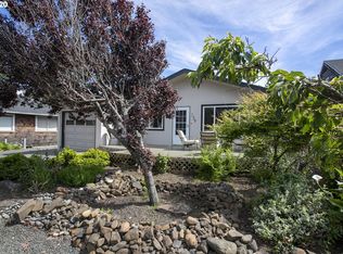 139 E Monroe St, Cannon Beach, OR 97110