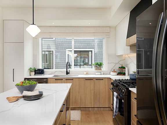 5th image of 7574 207th St #43