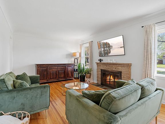 5th image of 7126 Columbus Ave
