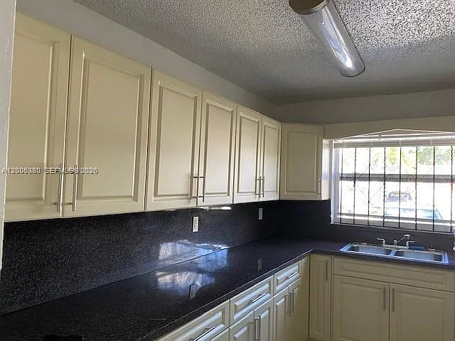 3929 NW 207th Ln — Photo 5