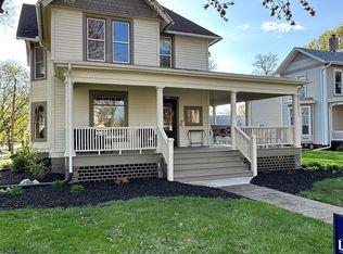 212 N 8th St, Oskaloosa, IA 52577