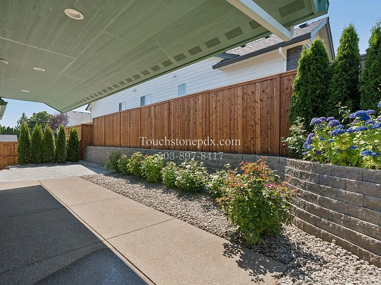 740 Jordan Elizabeth Ave SE — Photo 38
