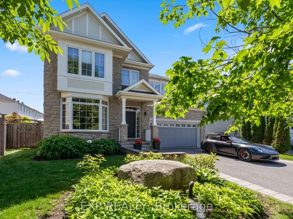 580 Pinawa Cir, Ottawa, ON K2J 5Y2