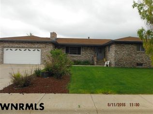 280 Margaret Dr, Gering, NE 69341