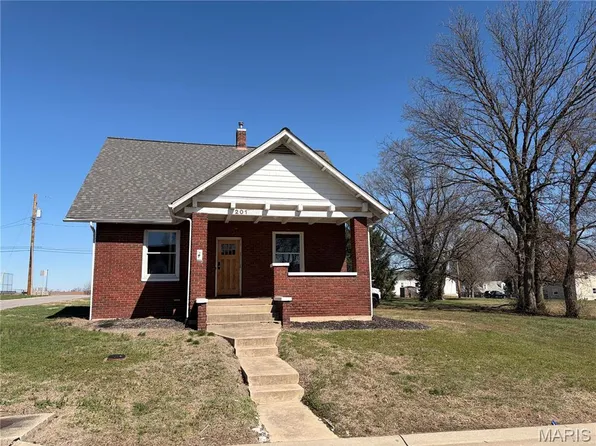 201 E Maple St, Wentzville, MO 63385