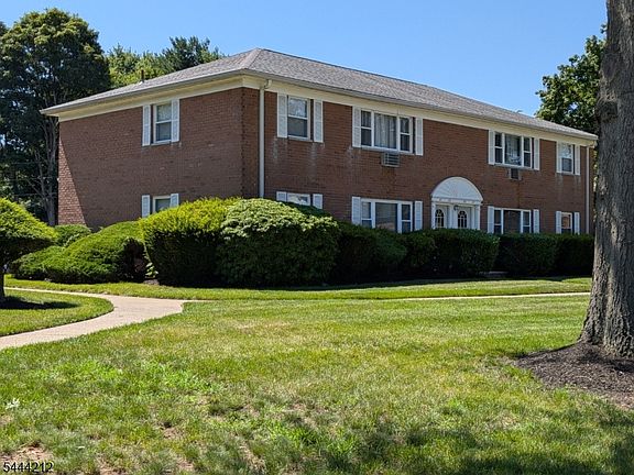 3rd image of 43 Manchester Ct