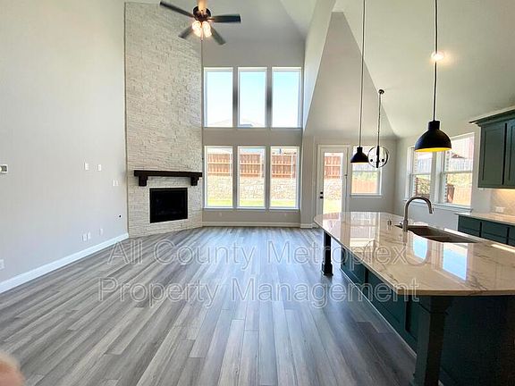 4th image of 14125 Winter Hill Dr