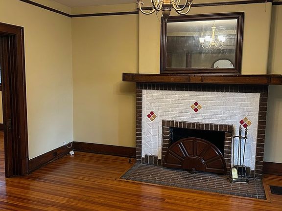 3rd image of 2027 Murray Ave #1