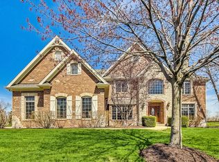 36W720 Whispering Trl, St Charles, IL 60175