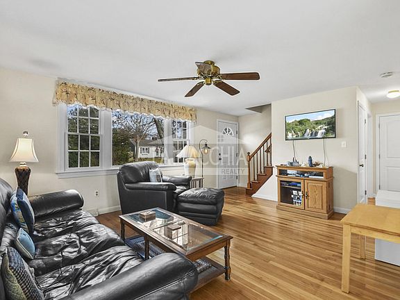 2nd image of 81 Antlers Shore Dr