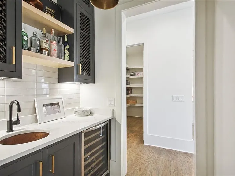 3041 Parkridge Dr NE — Photo 9