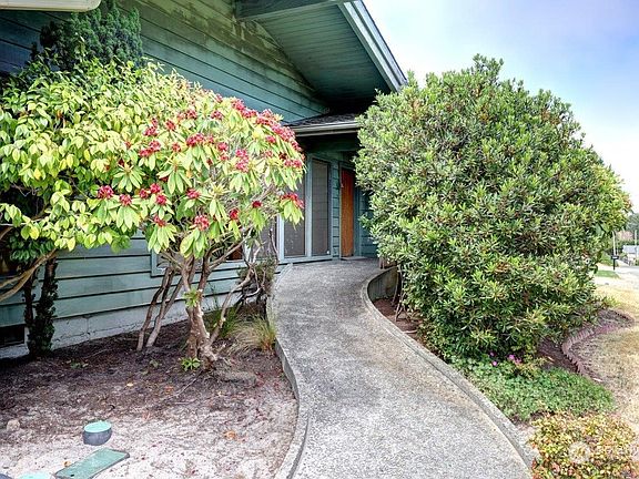 5th image of 30303 J Place