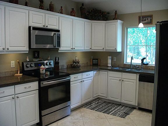 5th image of 23440 Hillcrest Dr