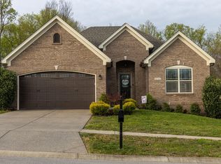6718 Brook Terrace Dr, Louisville, KY 40228