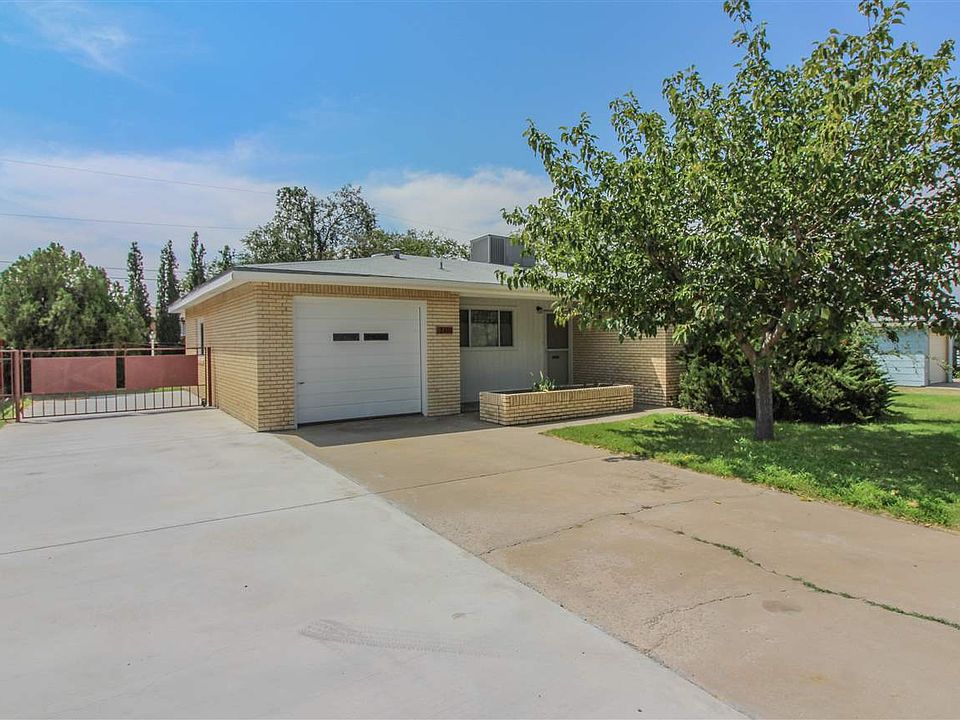 1st image of 2406 Aspen Dr