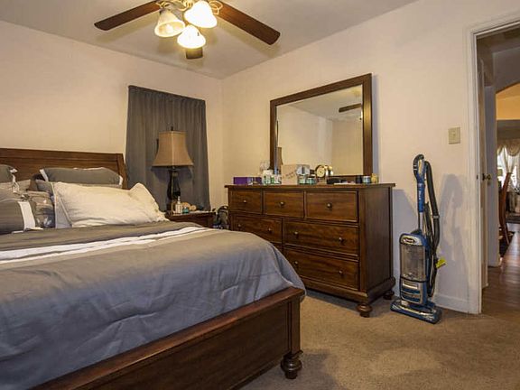3rd image of 2701 N Avondale Blvd #2703