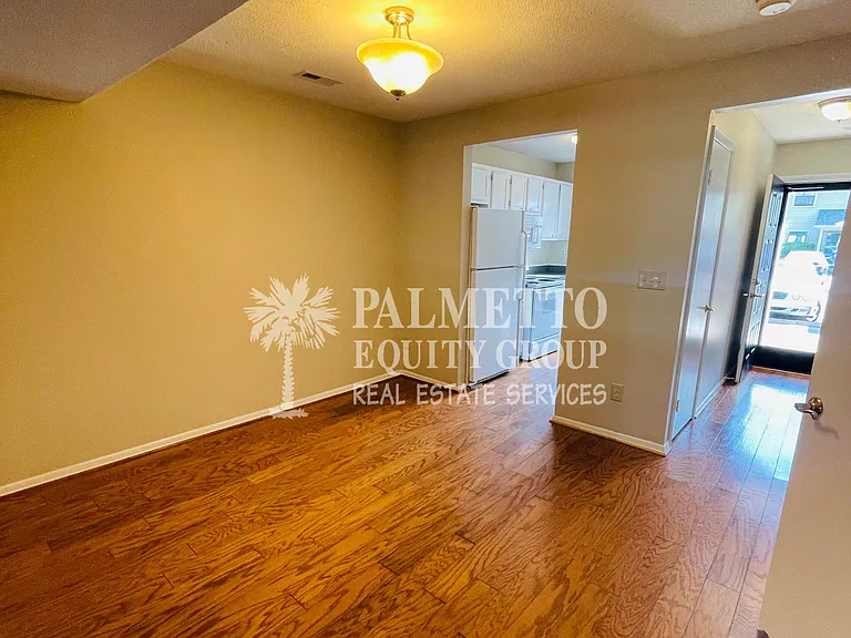 2607 Cottage Pl — Photo 3