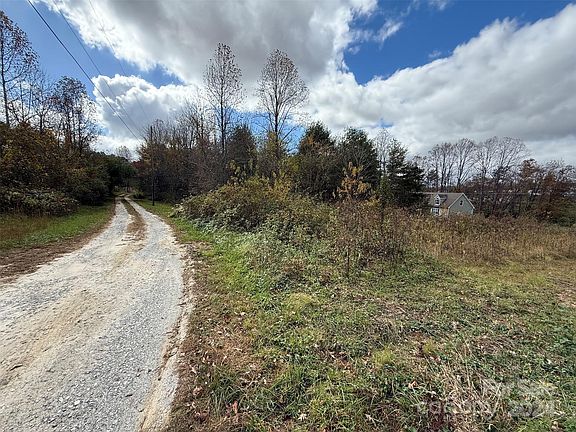 3rd image of Ashton Ln