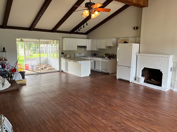 4th image of 8708 Blueberry Dr