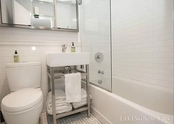 Rented by Living New York | media 15