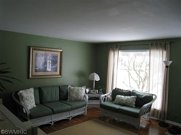 3rd image of 294 Brandywyne Dr NW