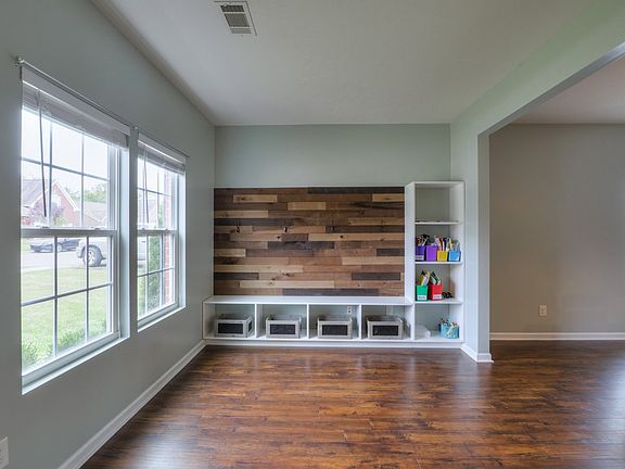 4th image of 2027 Silverton Cir