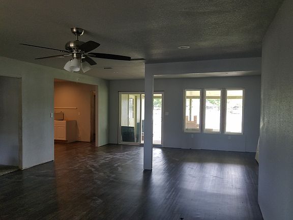 2nd image of 4615 Marina Ct