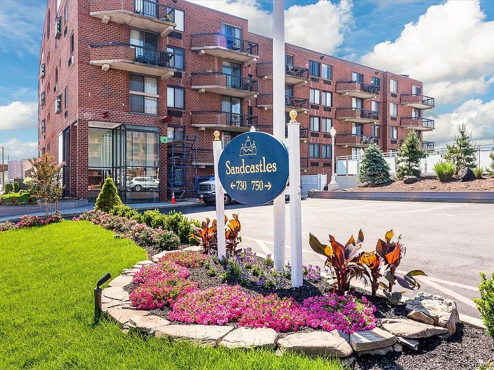 730 W Broadway #2J