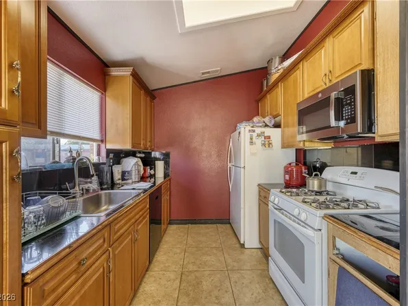 2304 Triumph Hills Dr, North Las Vegas, NV 89032