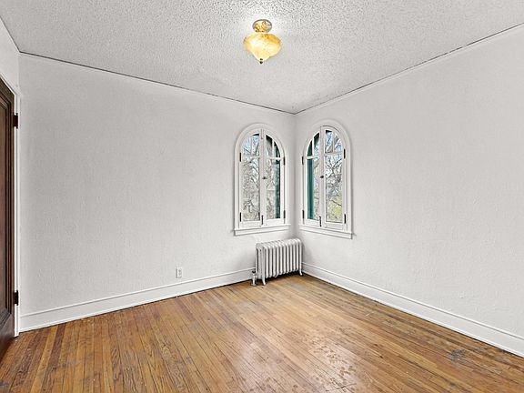 4th image of 940 N Clarkson St APT 6