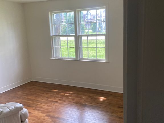 5th image of 1704 Hillmont Dr #1704