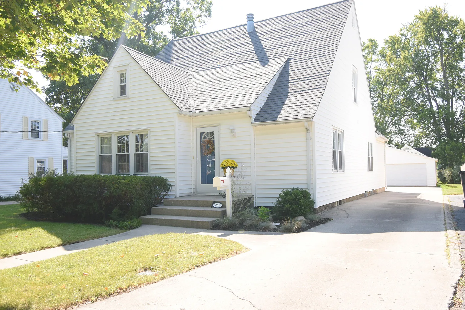 407 W Jackson St photo 1