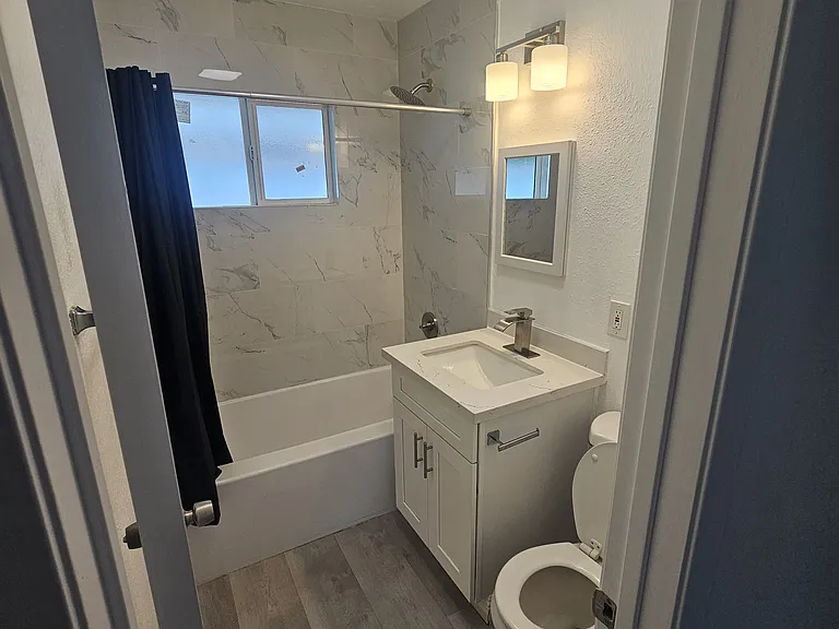 3757 W 182nd St — Photo 9