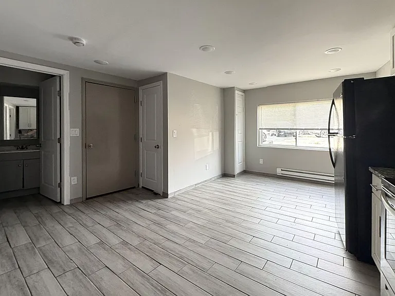 634 May Place — Photo 5