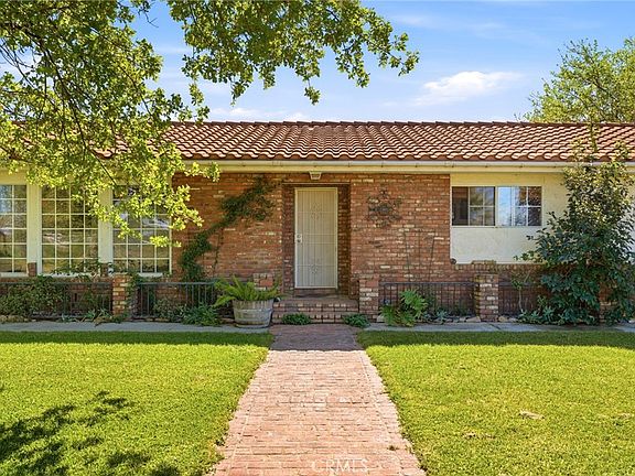 3rd image of 24065 Maria Rd