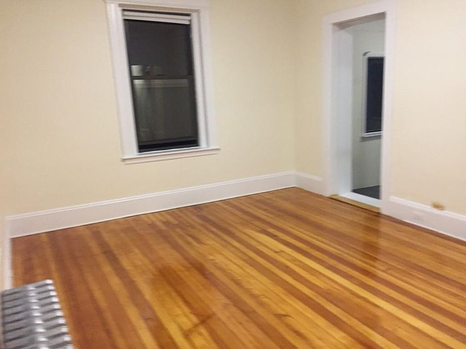 2nd image of 142 Freeman St #2
