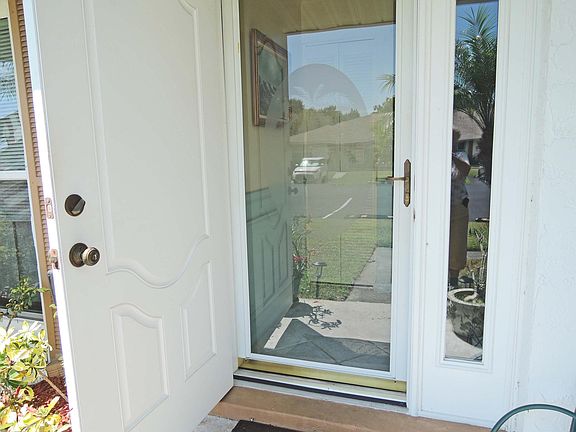 5th image of 117 Lakes End Drive #C
