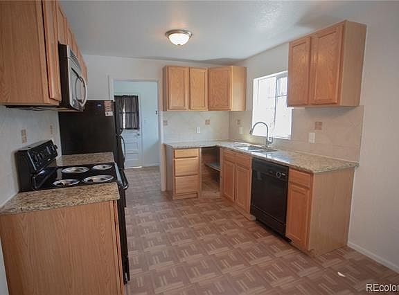 3rd image of 1088 S Canosa Ct
