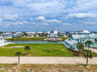 1029 Fiji Dr, Rockport, TX 78382