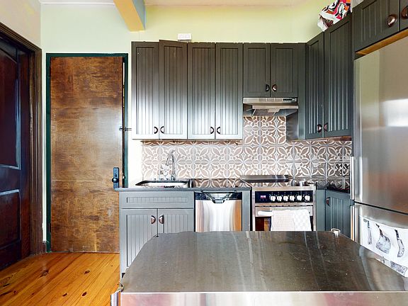 4th image of 1467 Bedford Ave APT 4C