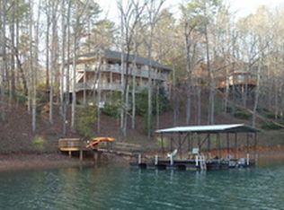 55 Commodore Dr, Salem, SC 29676